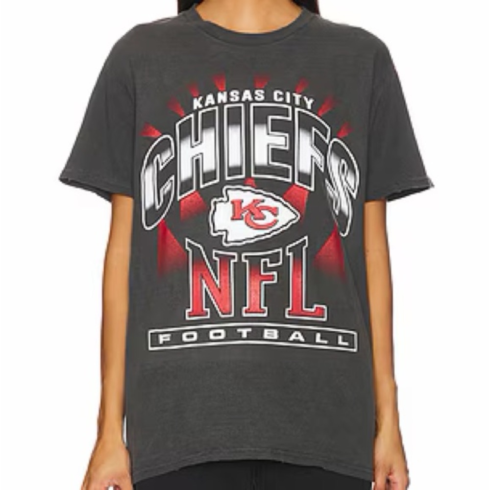revolve // chiefs chrome vintage tee